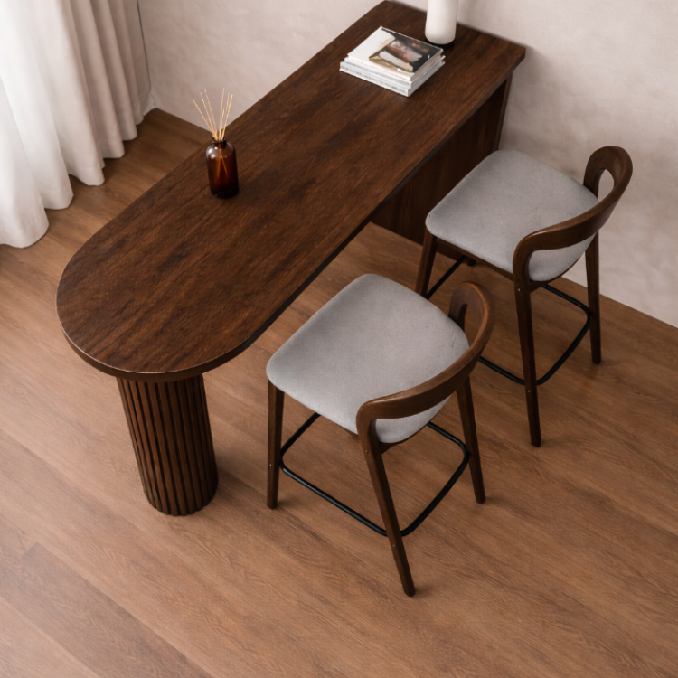 Masif Ahşap Koyu Ceviz Modern Bar Masası – Flüt Ayaklı, El Yapımı Tasarım