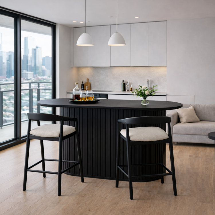 Masif Gürgen Ahşap Bar Seti – Flüt Gövdeli Oval Bar Masası ve 2’li Bar Sandalyesi Masif Gürgen Ahşap Bar Seti – Flüt Gövdeli Oval Bar Masası ve 2’li Bar Sandalyesi